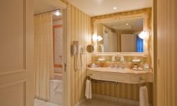 Disneyland Hotel 51 Sflaynhotels