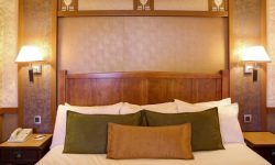 Disney's Sequoia Lodge 18 Sflaynhotels